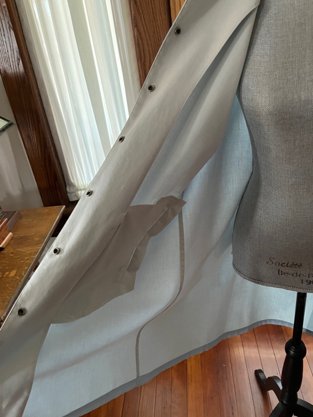 EILEEN FISHER RAINCOAT - Picture 8 of 10